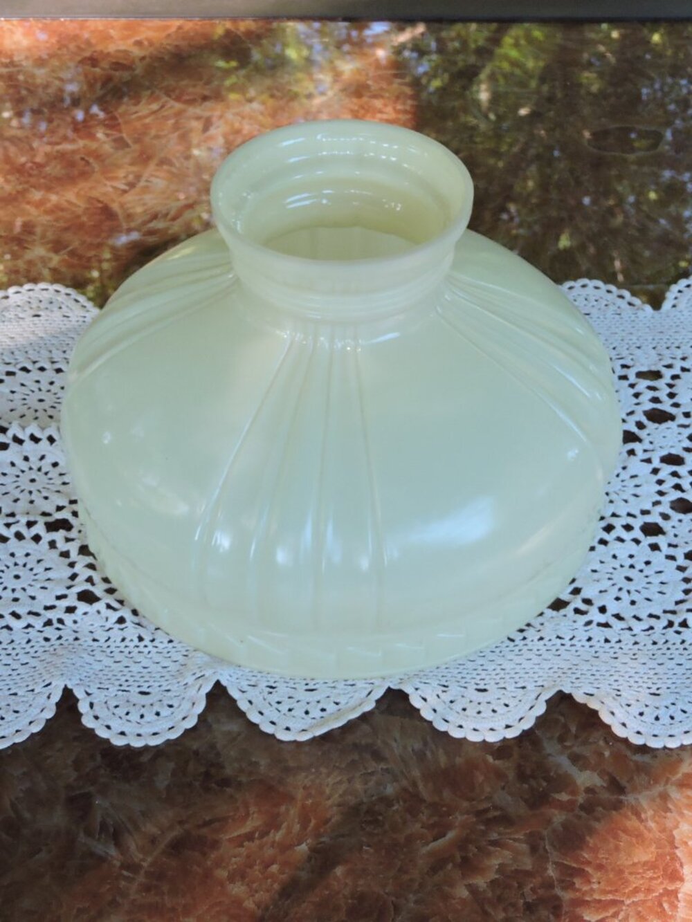 Original Vintage Coleman #443 Kremelite Gas Lamp Shade 10" Aladdin - Picture 1 of 10